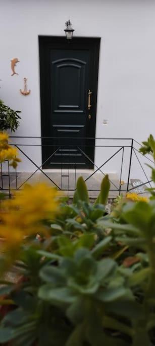 Elea Apartment *